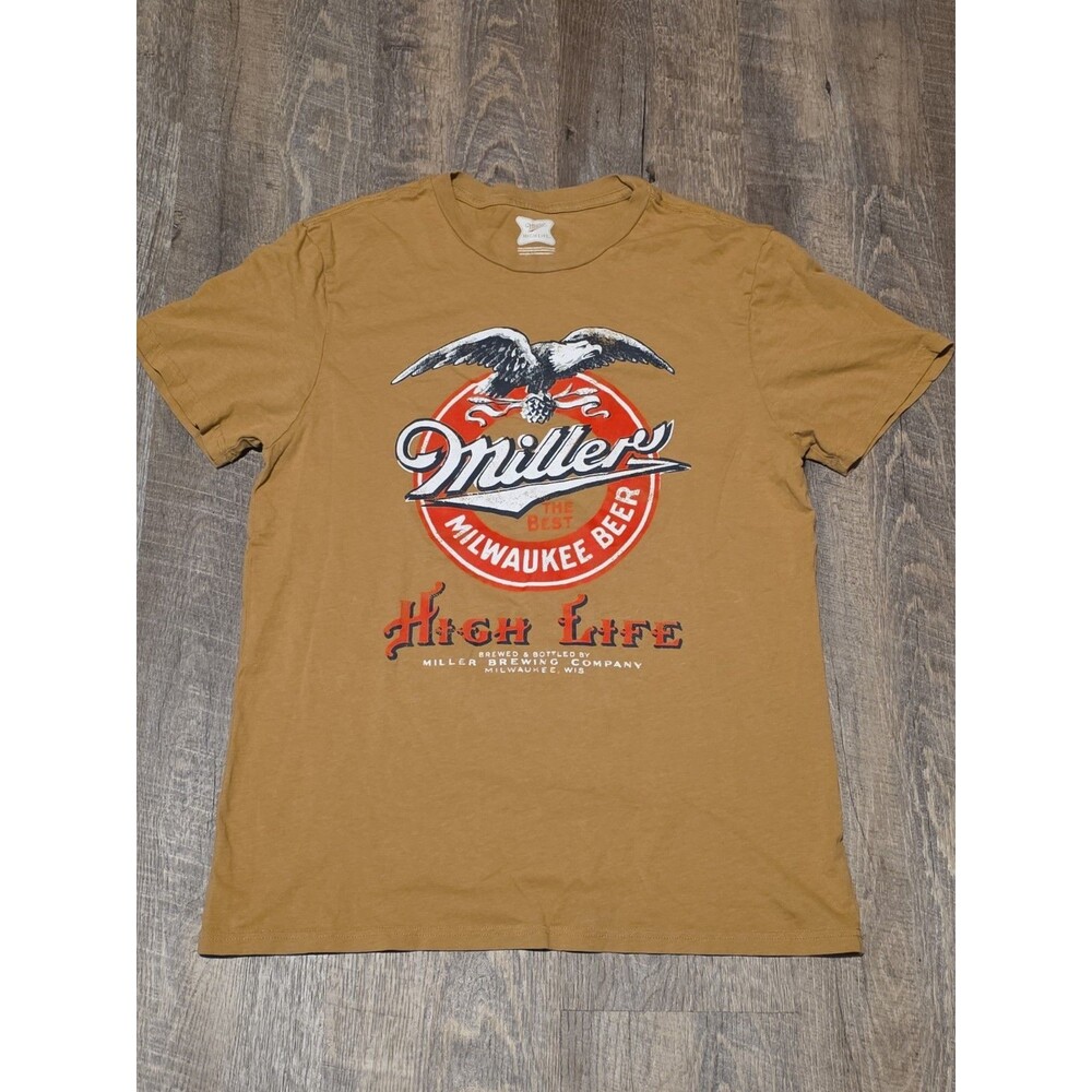 Miller High Life Graphic T-Shirt Men's Medium Tan Milwaukee Beer Eagle Logo